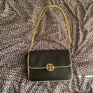 Tory Burch black/ White cross body bag!